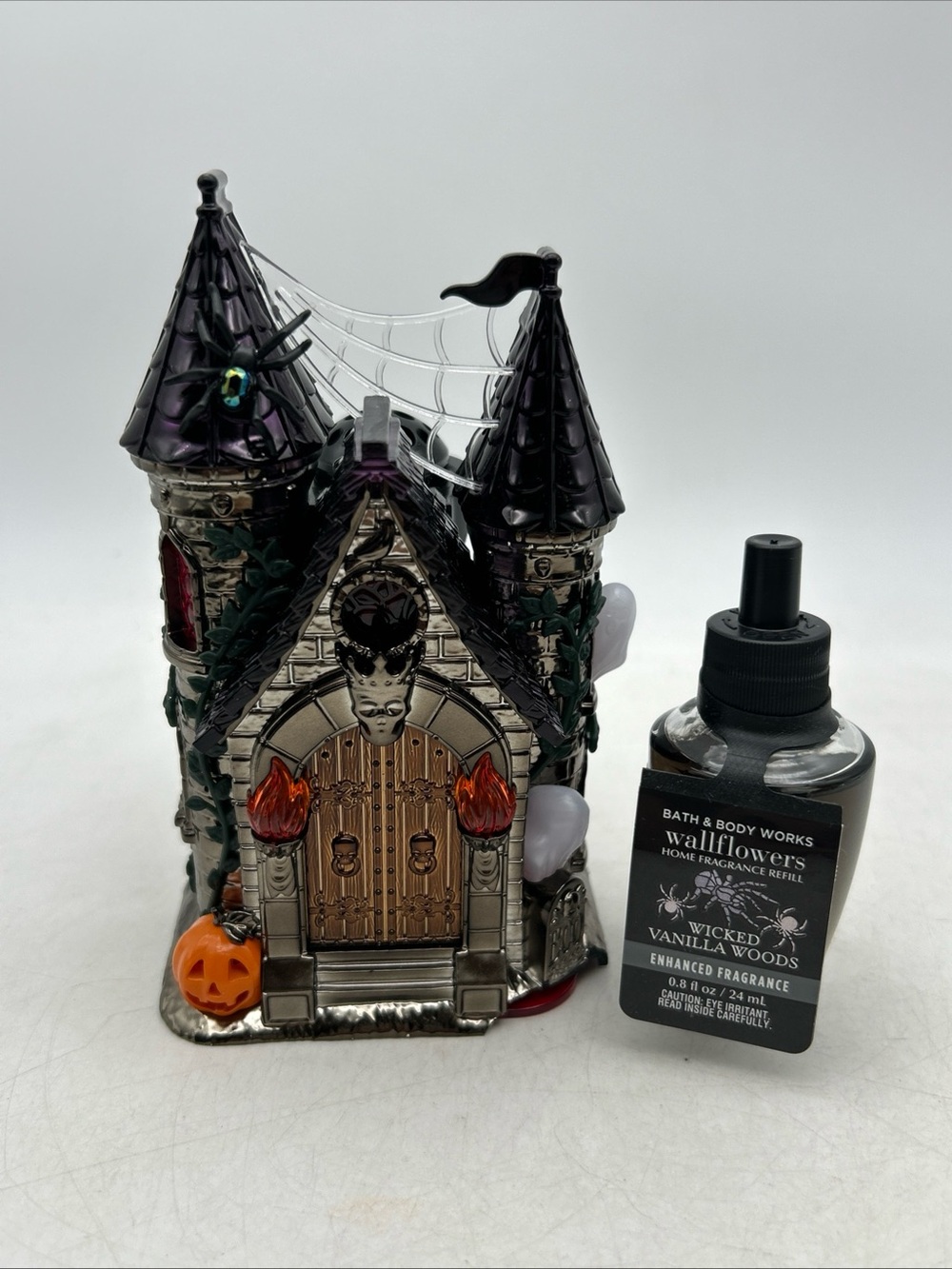 Bath & Body Works Halloween Haunted Castle Nightlight Projector w/ Oil (Read)